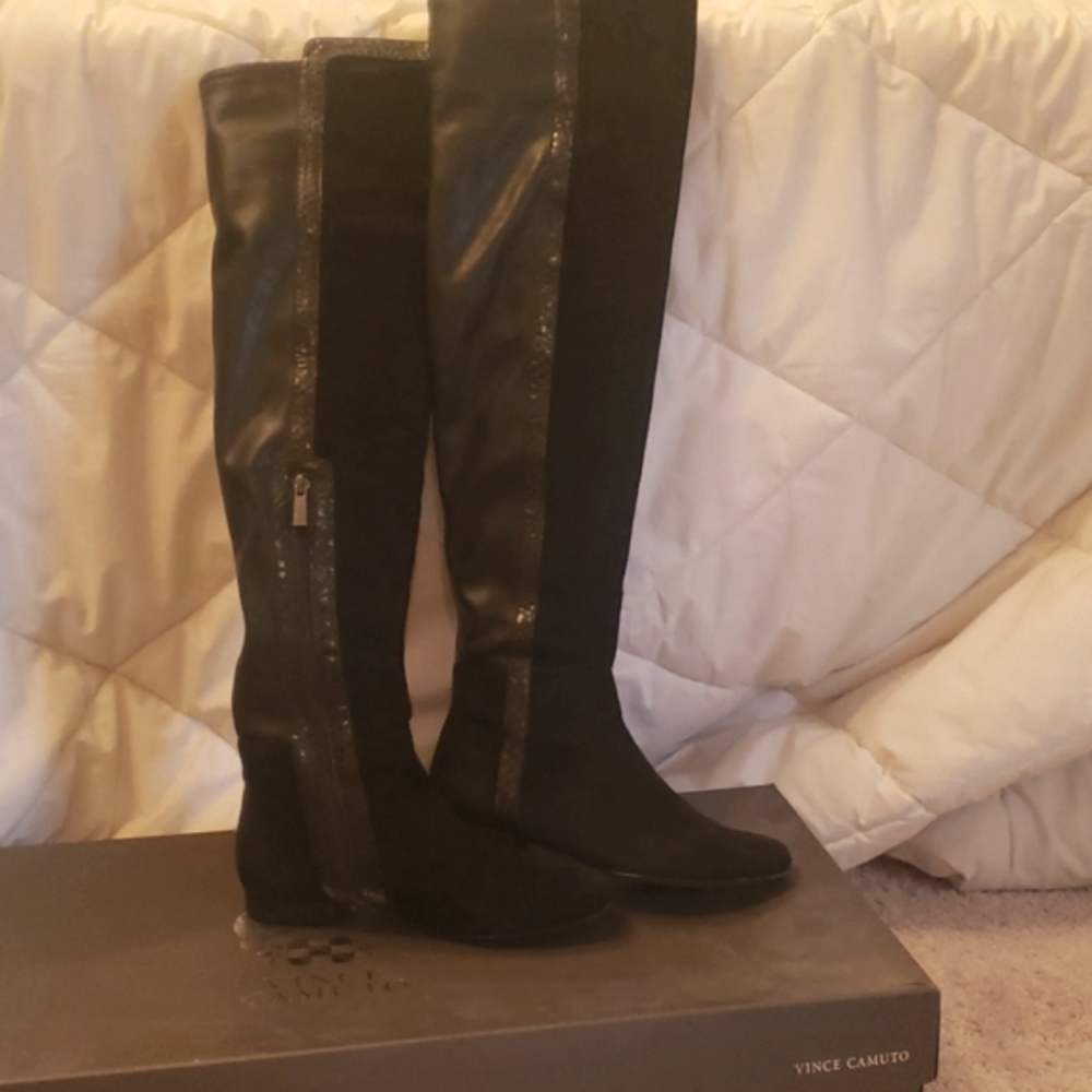 Boots - Picture 3 of 4